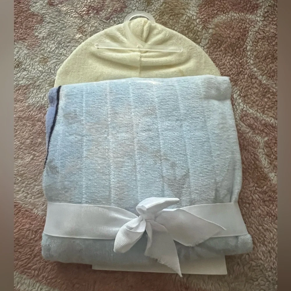 Disney Frozen II kids hooded towel NWT